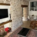 Lägenhet De Piedra Con Encanto Burgo