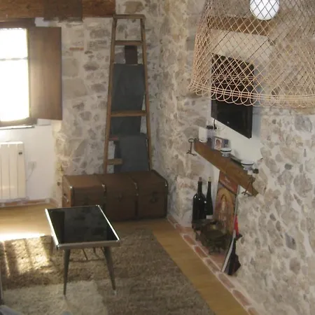 Apartamento De Piedra Con Encanto Burgo