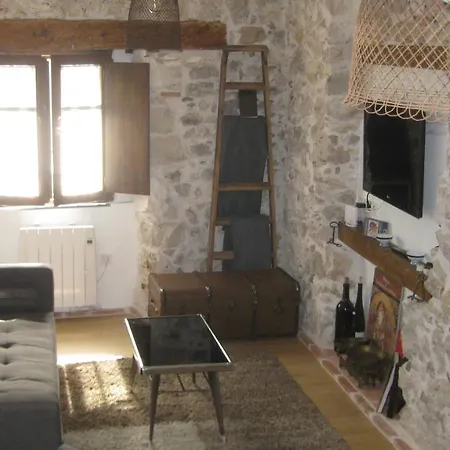 Apartamento De Piedra Con Encanto *