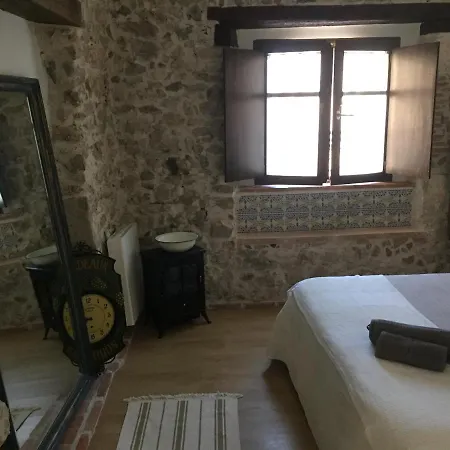 De Piedra Con Encanto