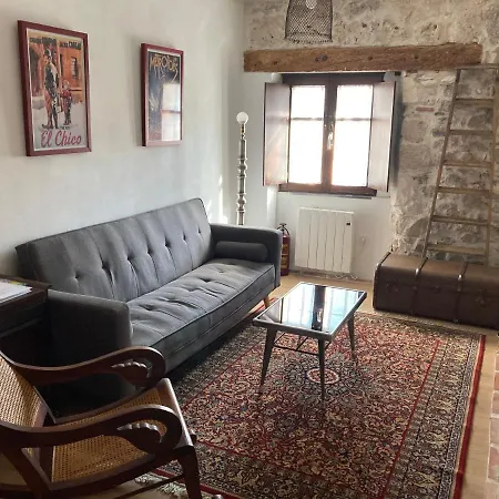 De Piedra Con Encanto * Burgo