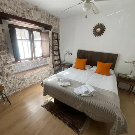 De Piedra Con Encanto * Burgo